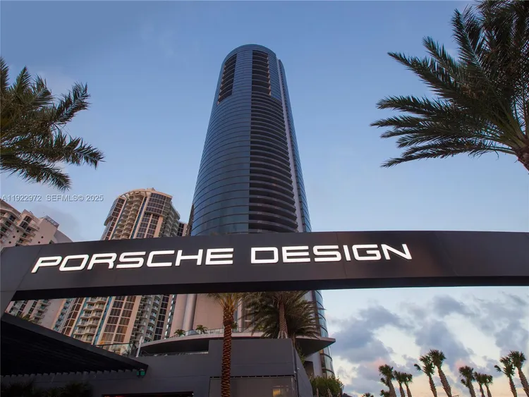 Porsche Design Tower #4404 image #54