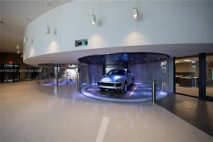 Porsche Design Tower #4404 image #79