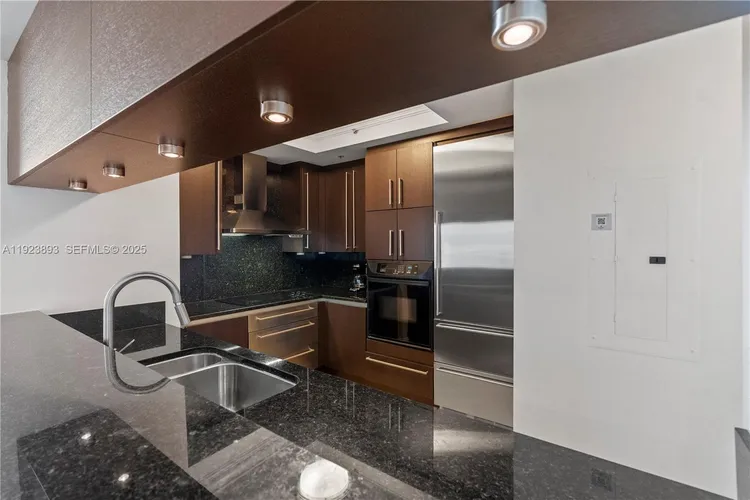 Ritz-Carlton Coconut Grove #1505 image #24