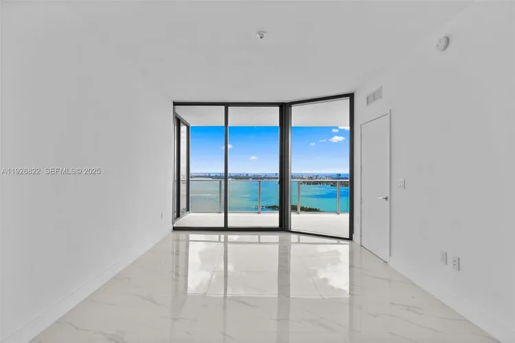 Aria Reserve South Tower #4607 image #23