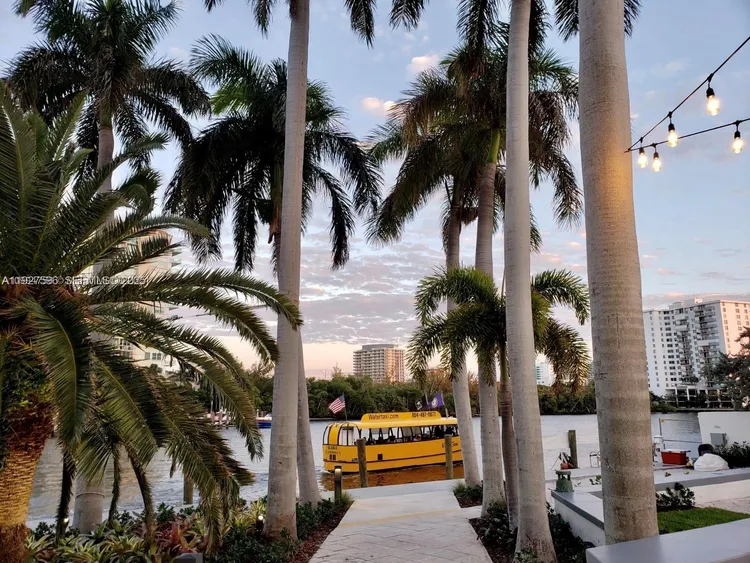 Gallery One DoubleTree #311 image #13