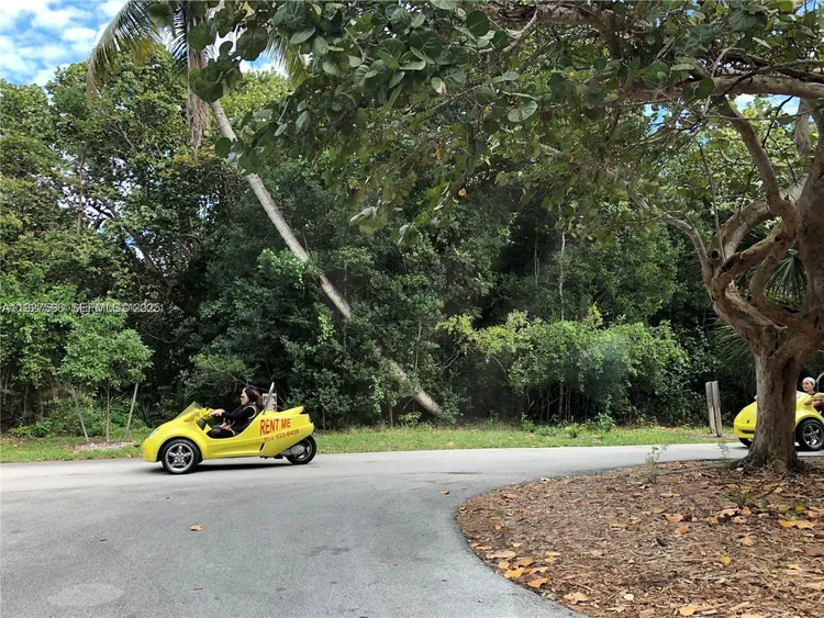 Gallery One DoubleTree #311 image #20