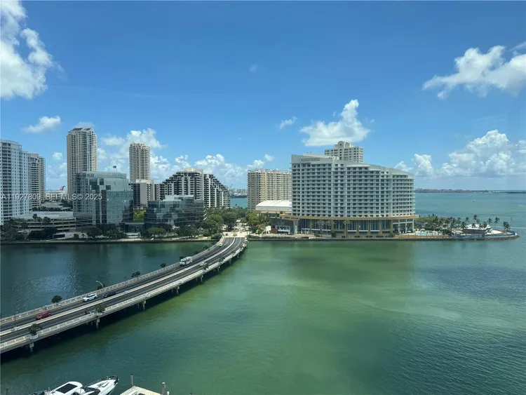 Four Ambassadors #1530 image #6