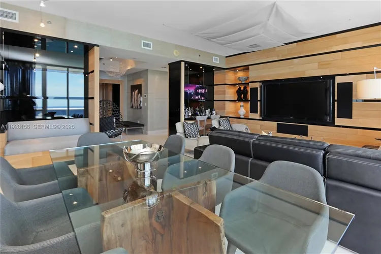 Trump Tower 2 #1101 image #8