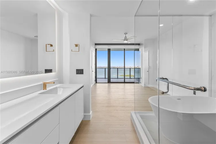 Aria Reserve South Tower #2905 image #12