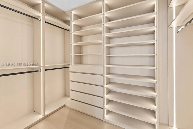 Aria Reserve South Tower #2905 image #15