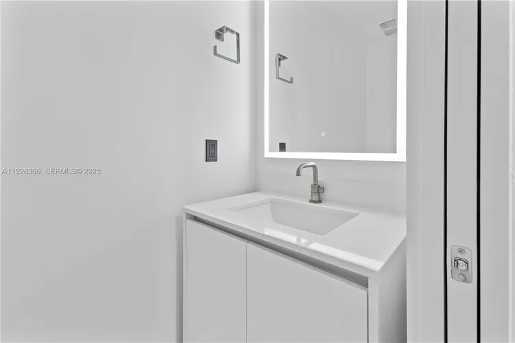 Aria Reserve South Tower #2905 image #21