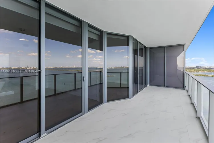 Aria Reserve South Tower #2905 image #25