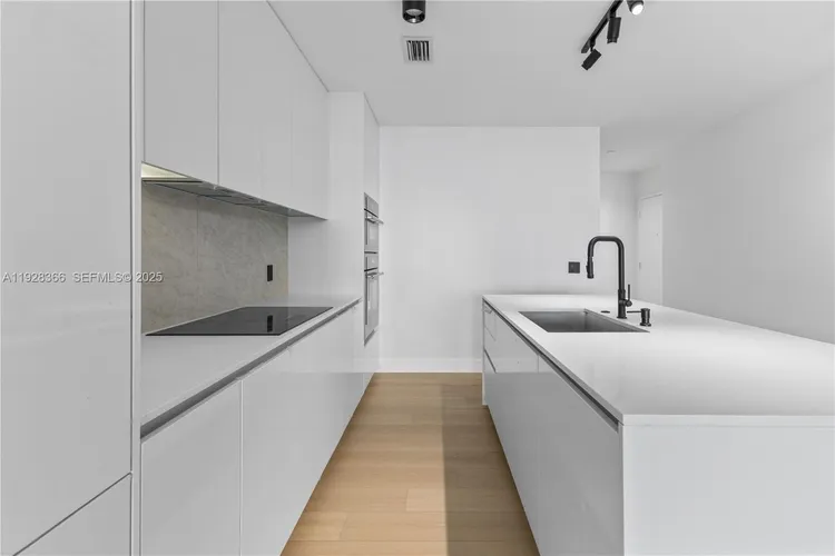 Aria Reserve South Tower #2905 image #7