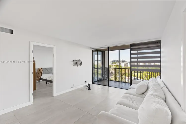 Coronado #722 image #9