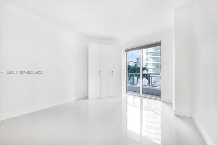 Infinity at Brickell #1224 image #18