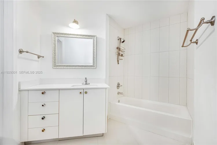 Infinity at Brickell #1224 image #22