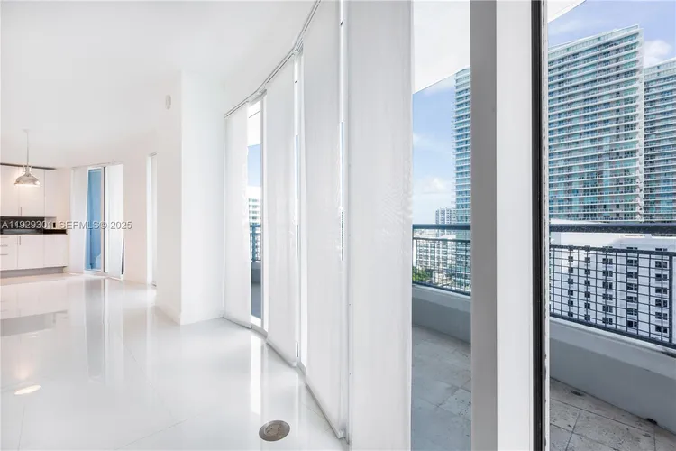 Infinity at Brickell #1224 image #9