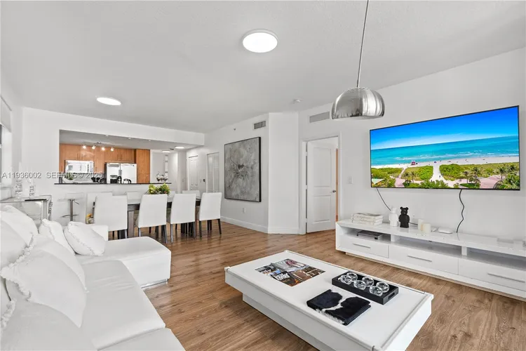 360 Condo #212 image #16