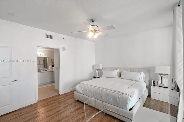 360 Condo #212 image #29