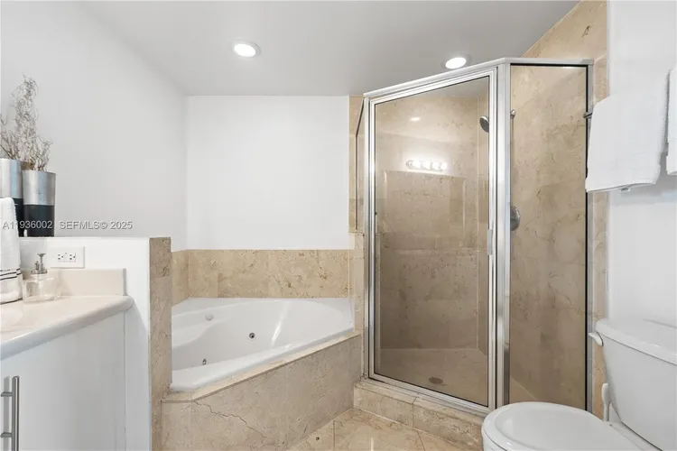 360 Condo #212 image #32