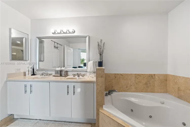 360 Condo #212 image #34