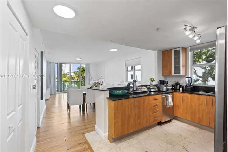 360 Condo #212 image #7