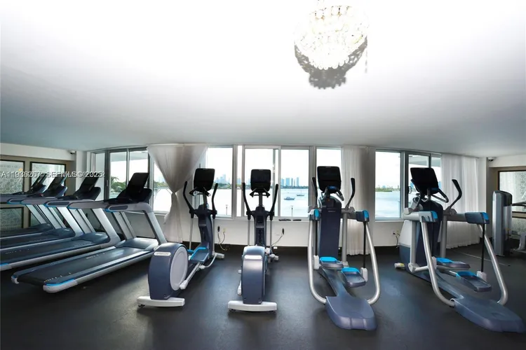 Mondrian #1220 image #10