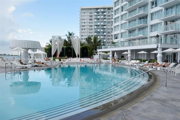 Mondrian #1220 image #14