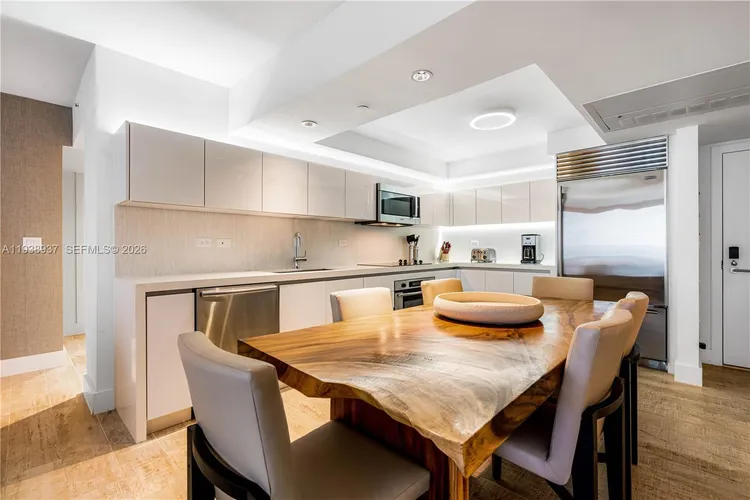 1 Hotel & Homes #1115 image #11