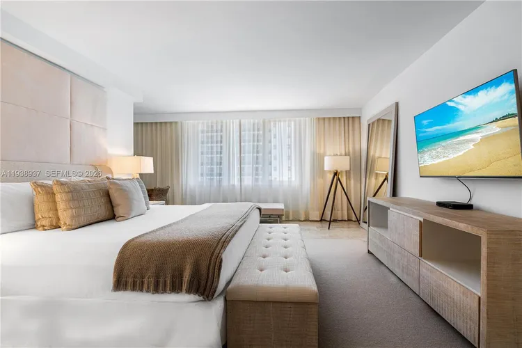 1 Hotel & Homes #1115 image #20