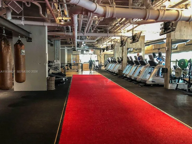 1 Hotel & Homes #1115 image #30