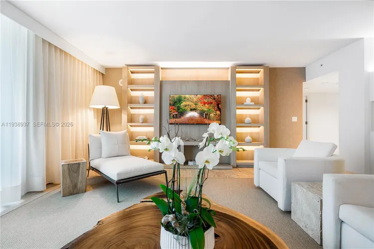 1 Hotel & Homes #1115 image #9