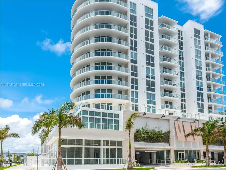 Tiffany House #701 image #19