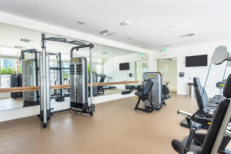 Tiffany House #701 image #23