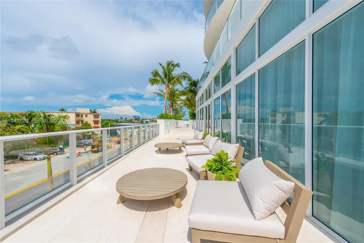 Tiffany House #701 image #47