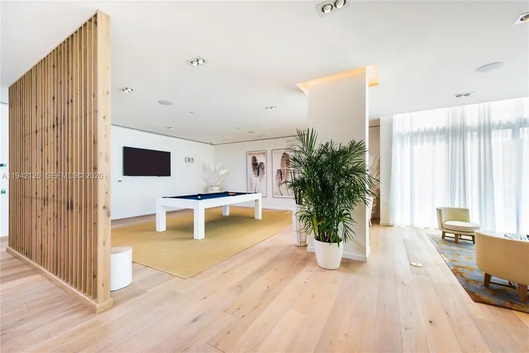 Tiffany House #701 image #51