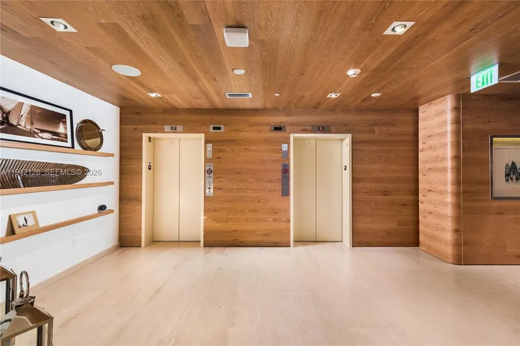 Tiffany House #701 image #54