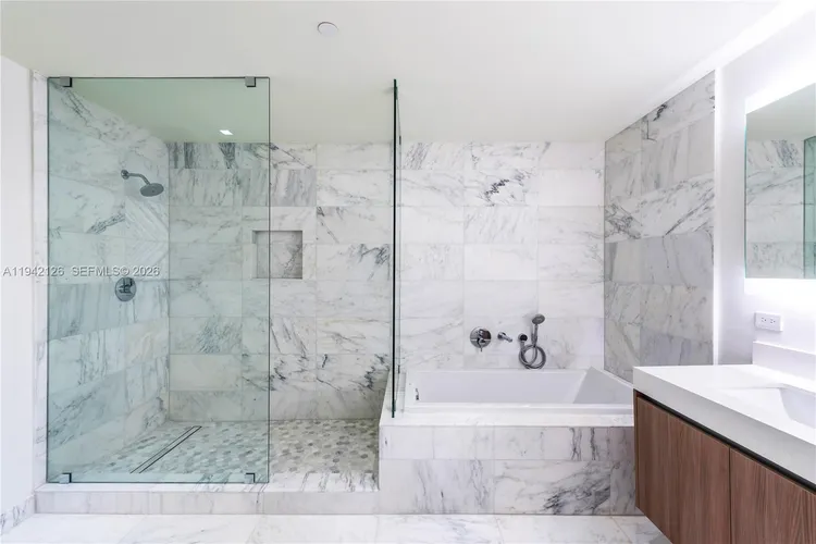 Tiffany House #701 image #8