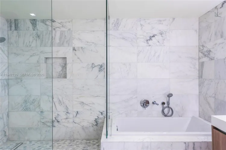 Tiffany House #701 image #9