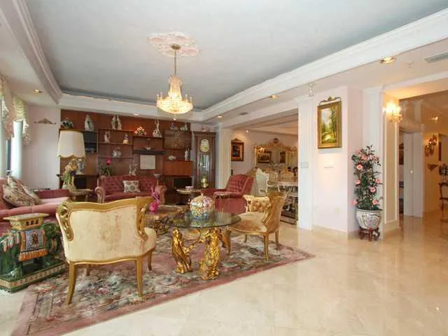 Avignon in the Gables #9 image #18