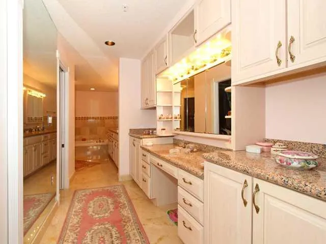 Avignon in the Gables #9 image #20