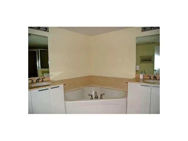 La Perla #1909 image #10