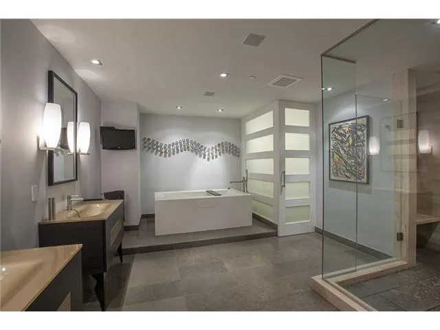 Bath Club #1403 image #13