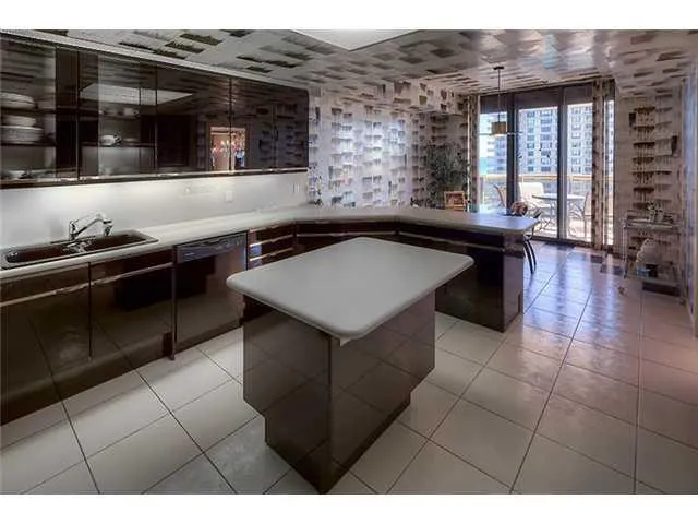 Bal Harbour Tower #10J image #12