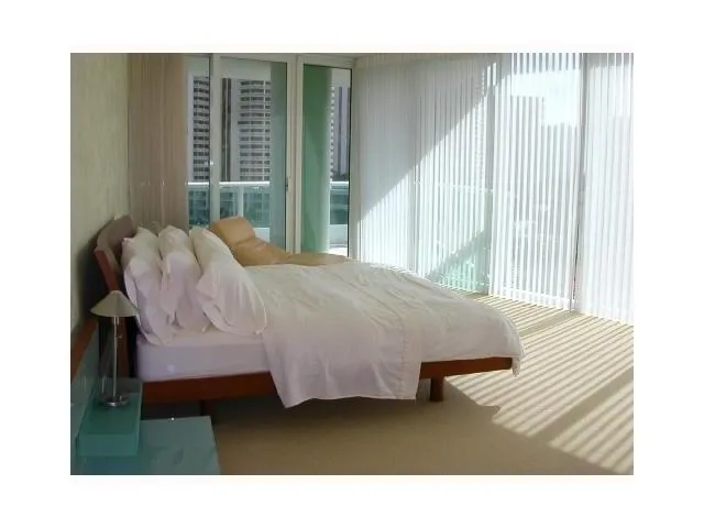 Porto Vita South Tower #702 image #7