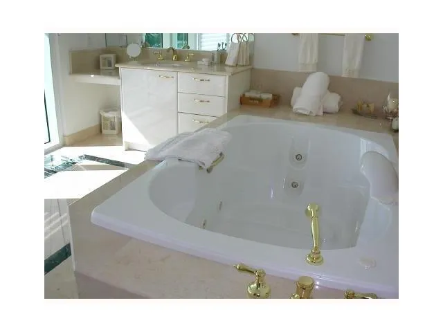 Porto Vita South Tower #702 image #9