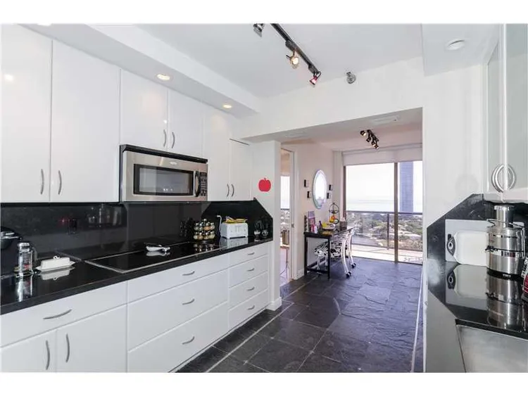 Turnberry Isle #18J image #16