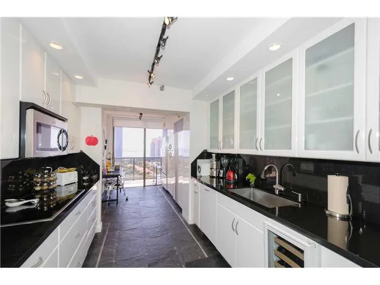 Turnberry Isle #18J image #17