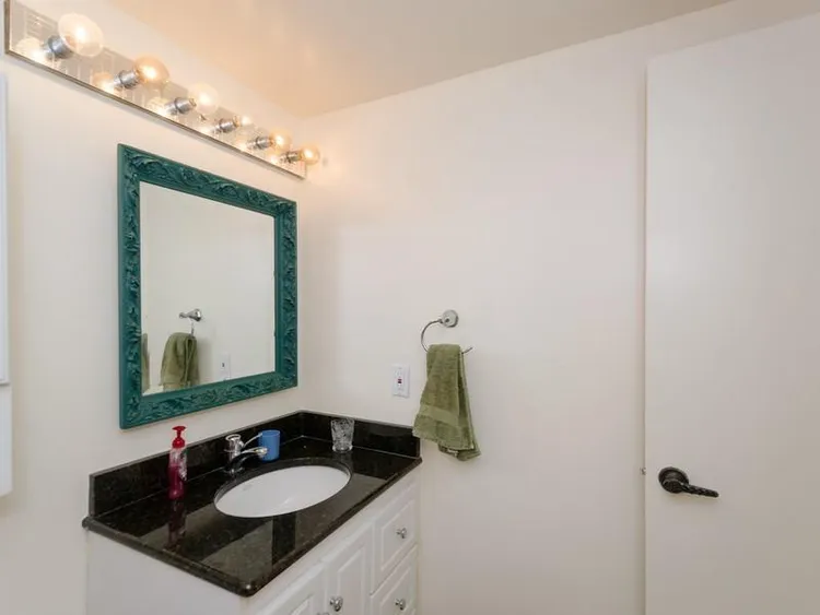 Bayshore Place #1505C image #9