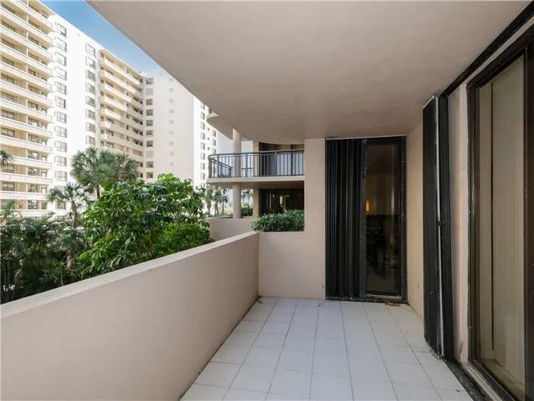 The Tiffany #107 image #20