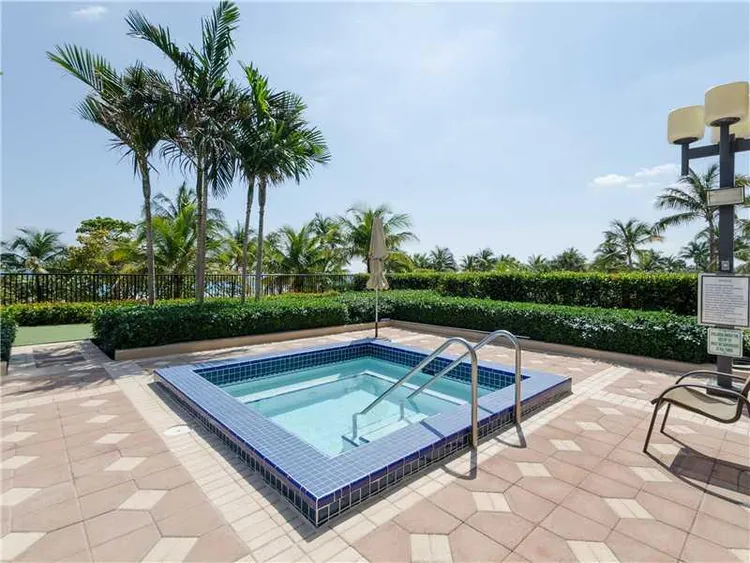 The Tiffany #107 image #22