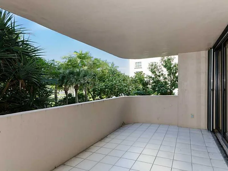 The Tiffany #107 image #8