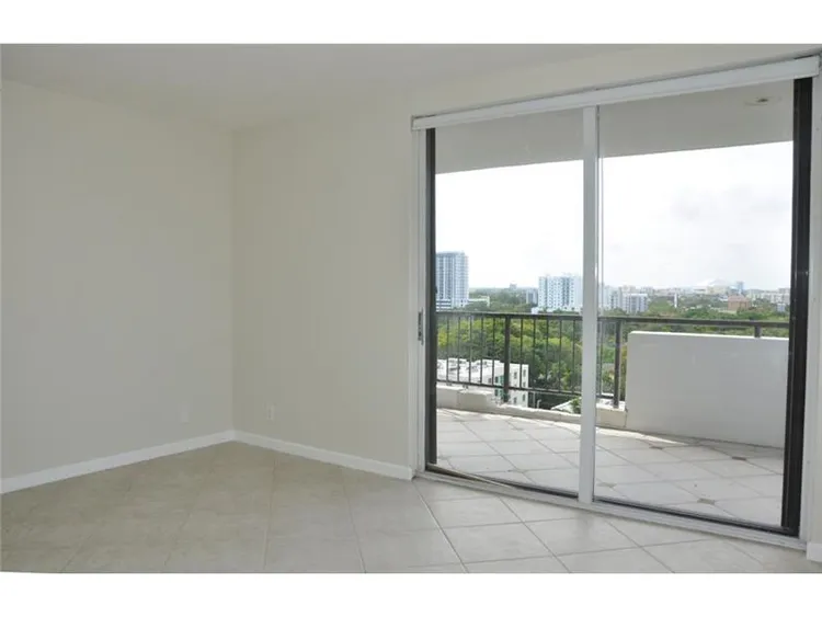 Villa Regina Condo #807 image #18