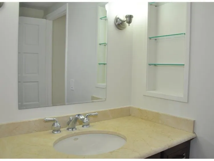 Villa Regina Condo #807 image #21